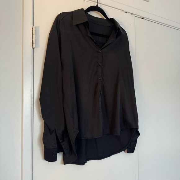 Amazon Black Button Down Shirt Classic Style - Picture 3 of 3